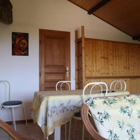 Διαμέρισμα Domaine 1 *
