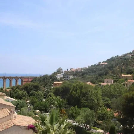 Διαμέρισμα Domaine 1 *